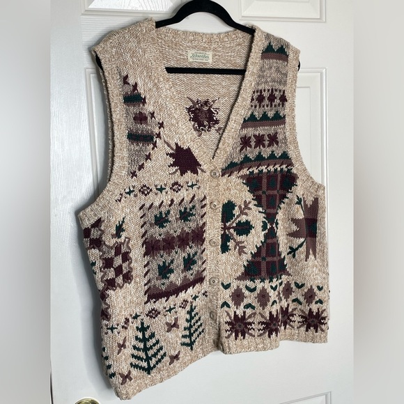 Vintage St. John’s Bay Holiday Sweater Vest Beige Knit Christmas Trees Fair Isle - Picture 2 of 9